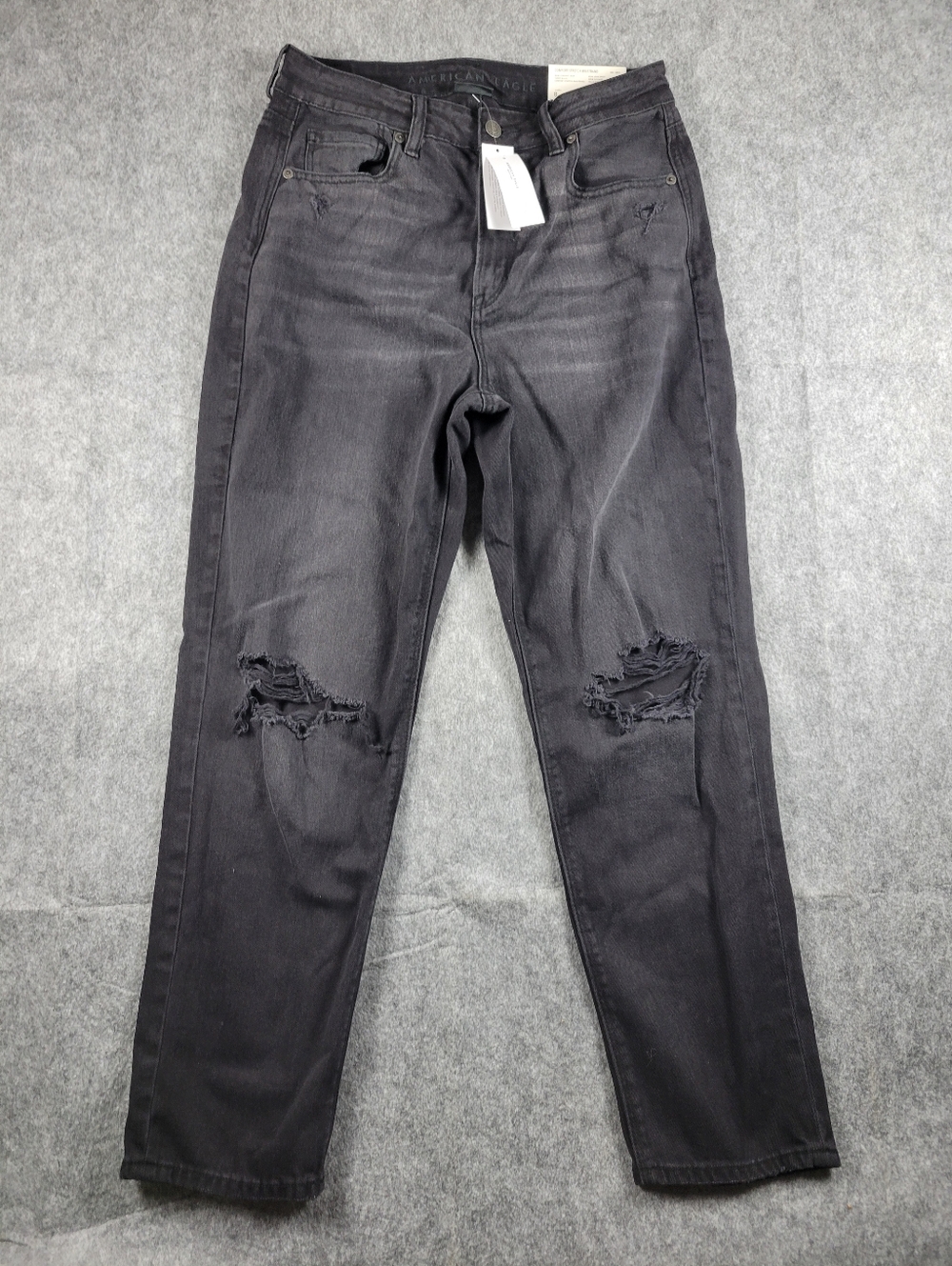 NWT American Eagle Black Distressed Ripped Mom Straight Jeans Womens Size 8, 29W